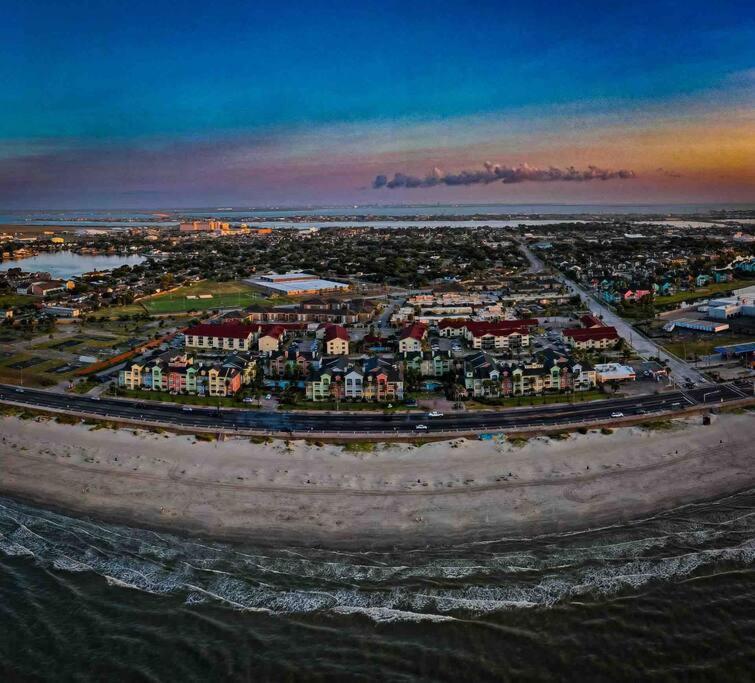 Oceanfront At The Dawns Galveston Exterior foto